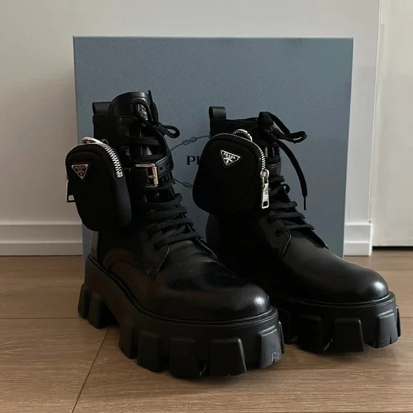 靴 Prada Combat boots Black Monolith leather and Re-Nylon combat boots with pouch